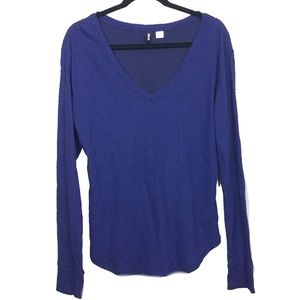 BDG Urban Outfitters Long Sleeve V Neck Size Large